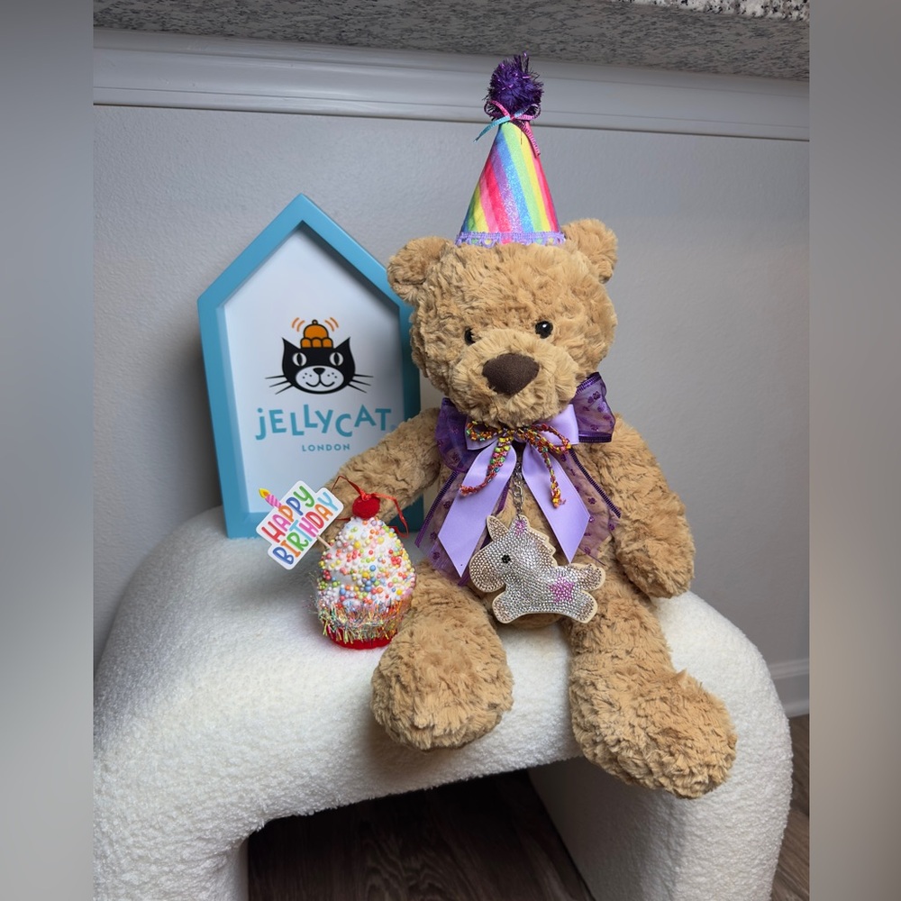 Jellycat Medium Bumbly Bear / BNWT / Valentines Day Themed